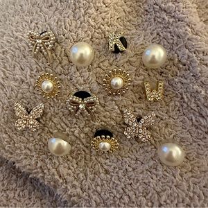 RHINESTONE AND PEARL INSPIRED CROCS JIBBITZ